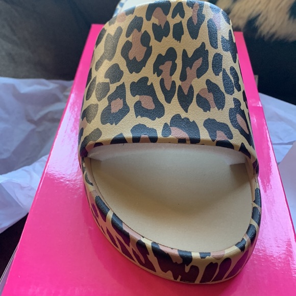 Corkys Shoes - Corey’s Leopard Slides